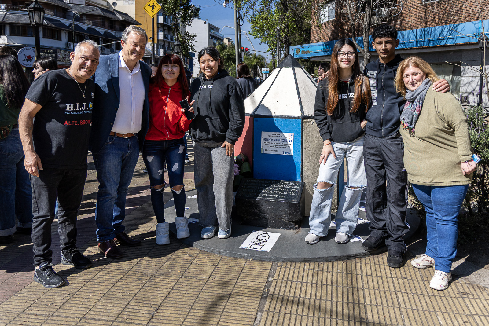 Cascallares participó de emotivo homenaje en Alte Brown a 49 años de La ...